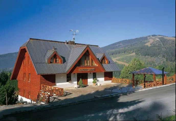 Kubu 4 Samostatny S Kuchyni Daire